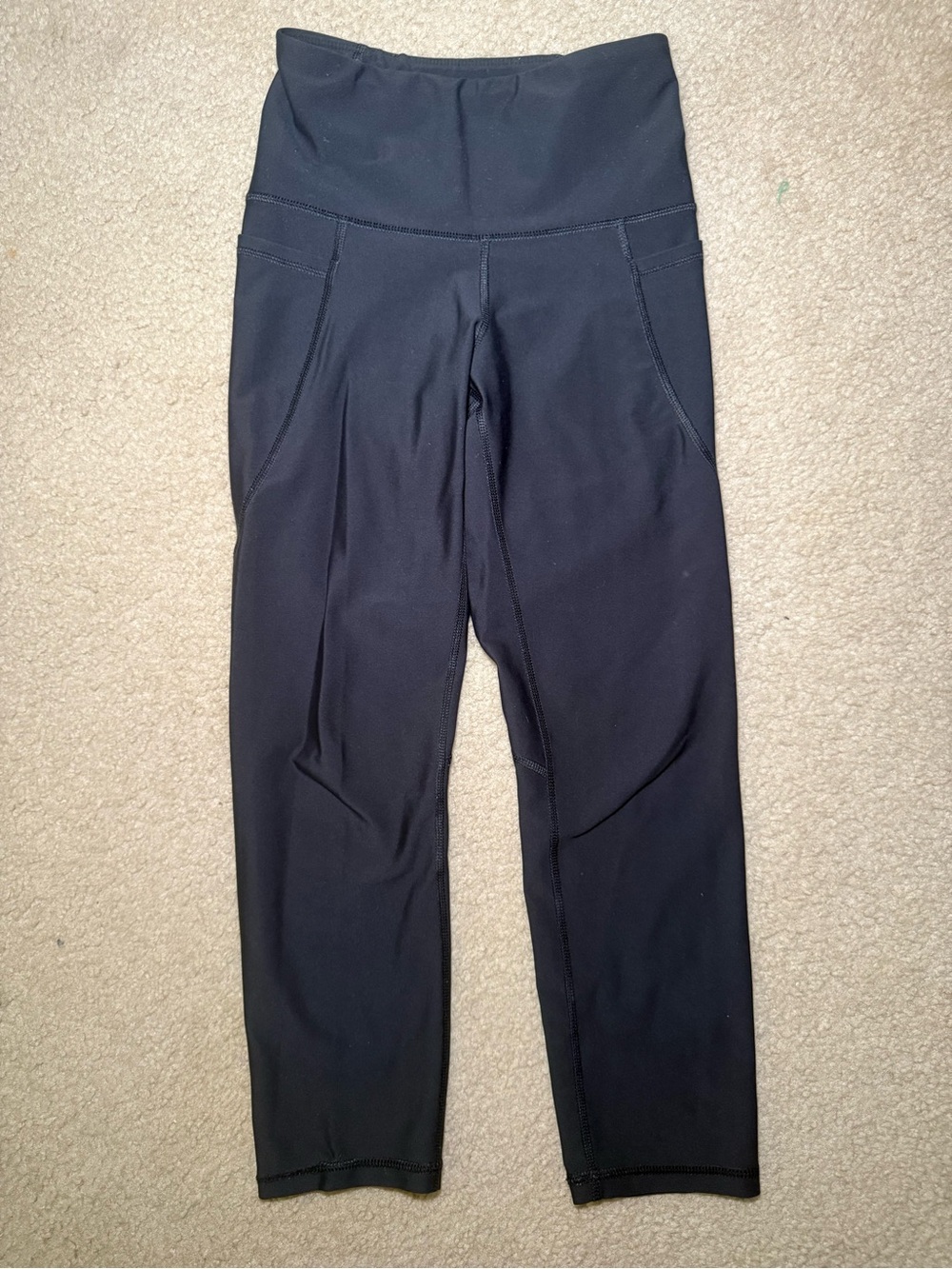 Old Navy Black High-Rise Capri Leggings